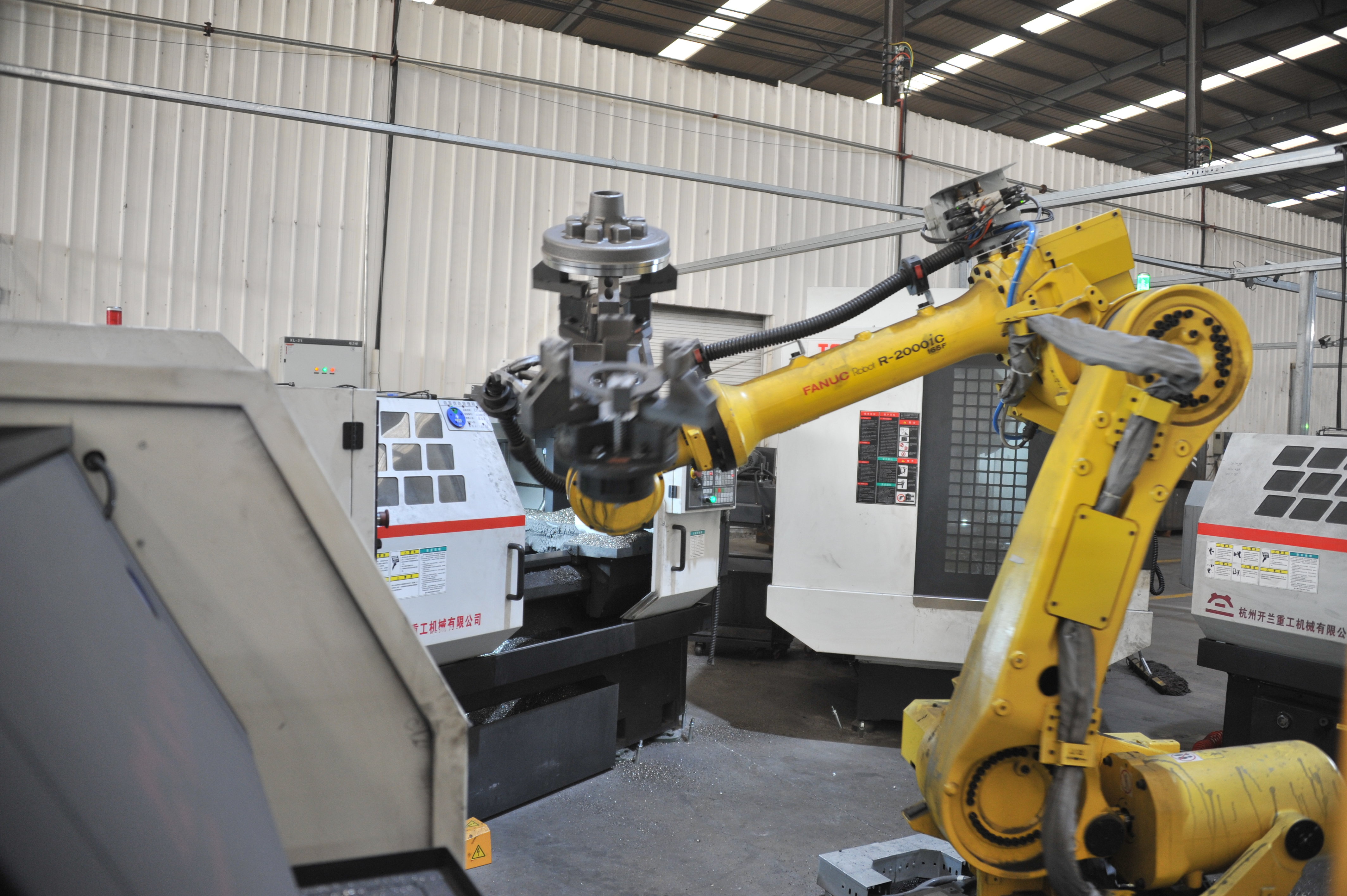 夏邑縣會(huì)亭鎮(zhèn) “三駕馬車(chē)”拉動(dòng)鄉(xiāng)村產(chǎn)業(yè)振興，數(shù)控機(jī)床銷(xiāo)售成引擎